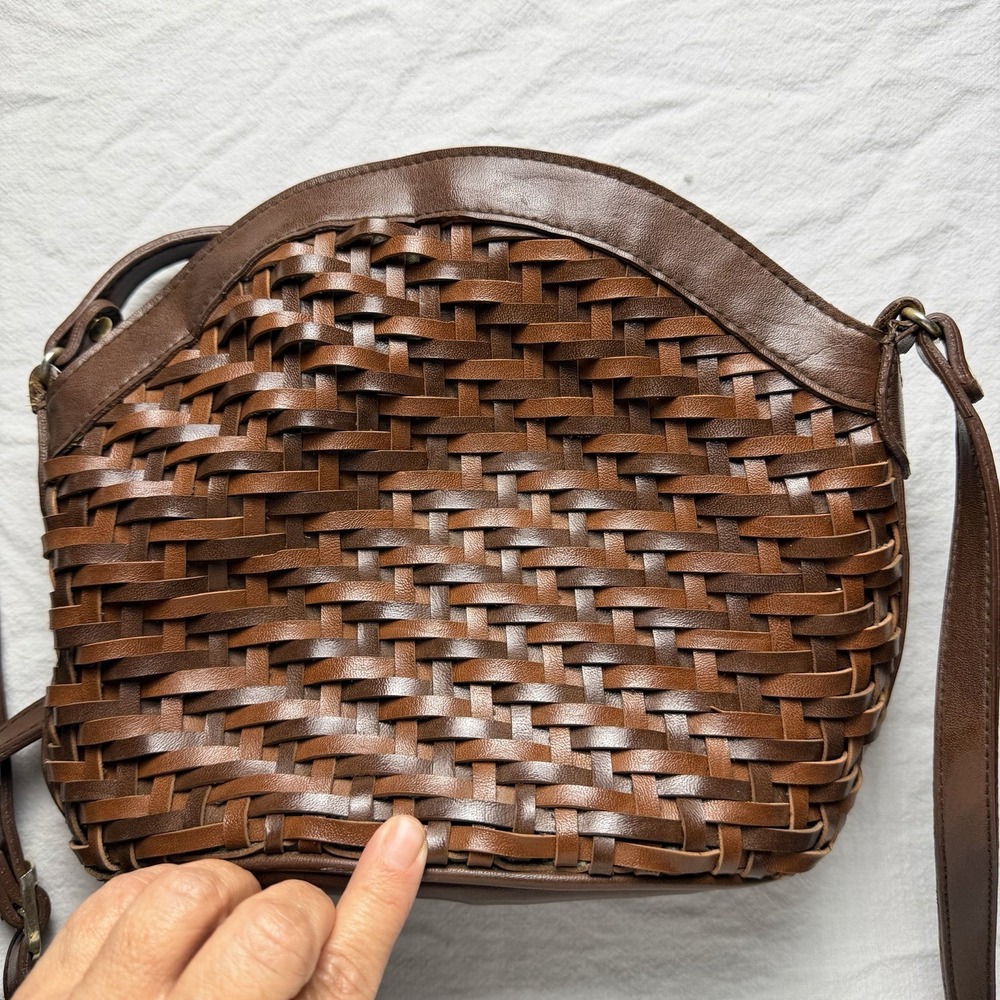 Vintage Vittori brown leather woven purse bag handbag crossbody boho bohemian